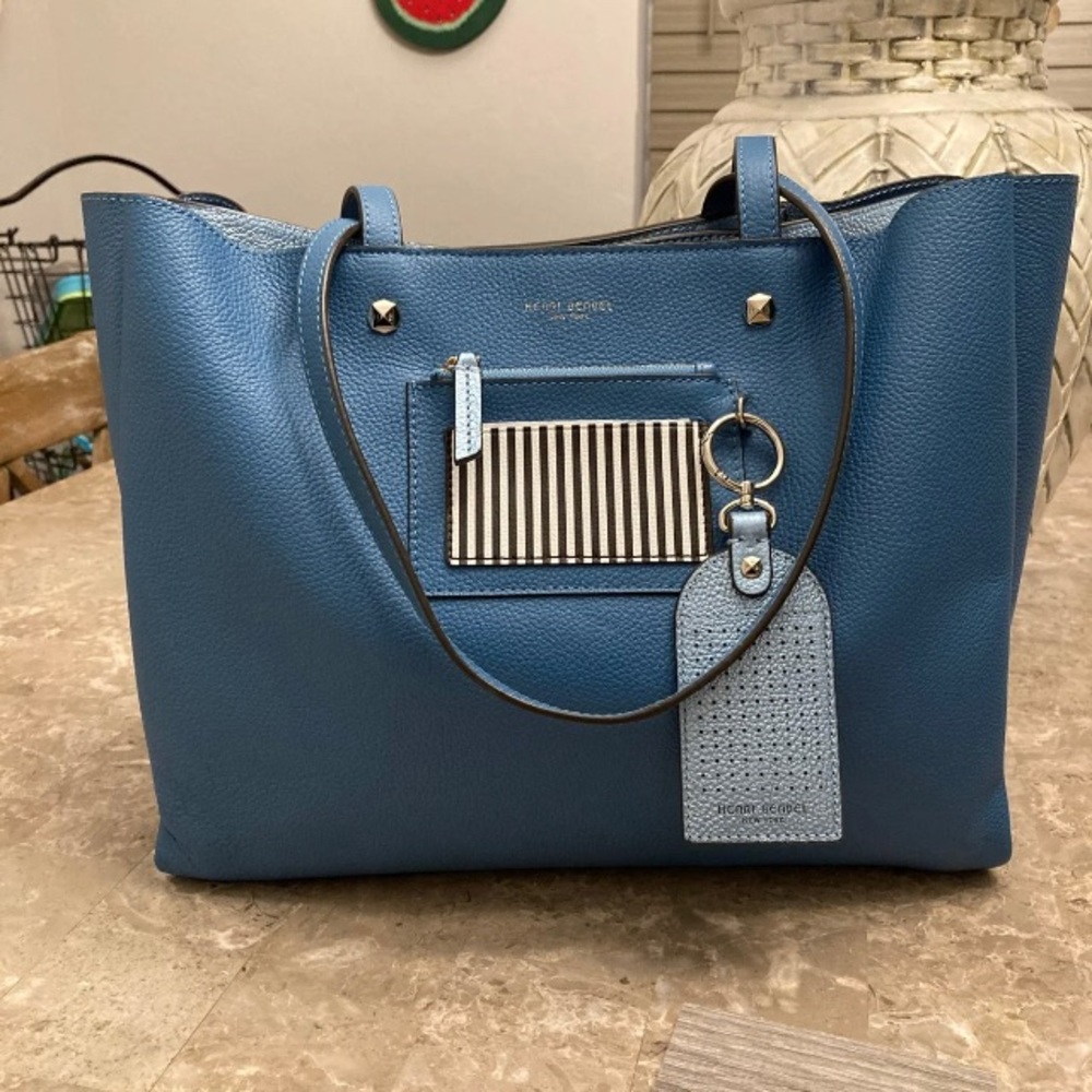 Sold in a flash! Henri Bendel Influencer Tote